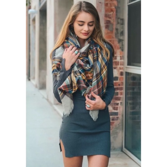 SOLD OUT Gray & Mustard Frayed Hem Blanket Scarf - Picture 3 of 4